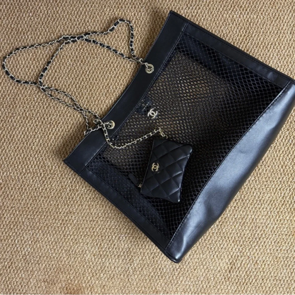 VIP GWP Black Net & Leather Chain Shoulder Tote